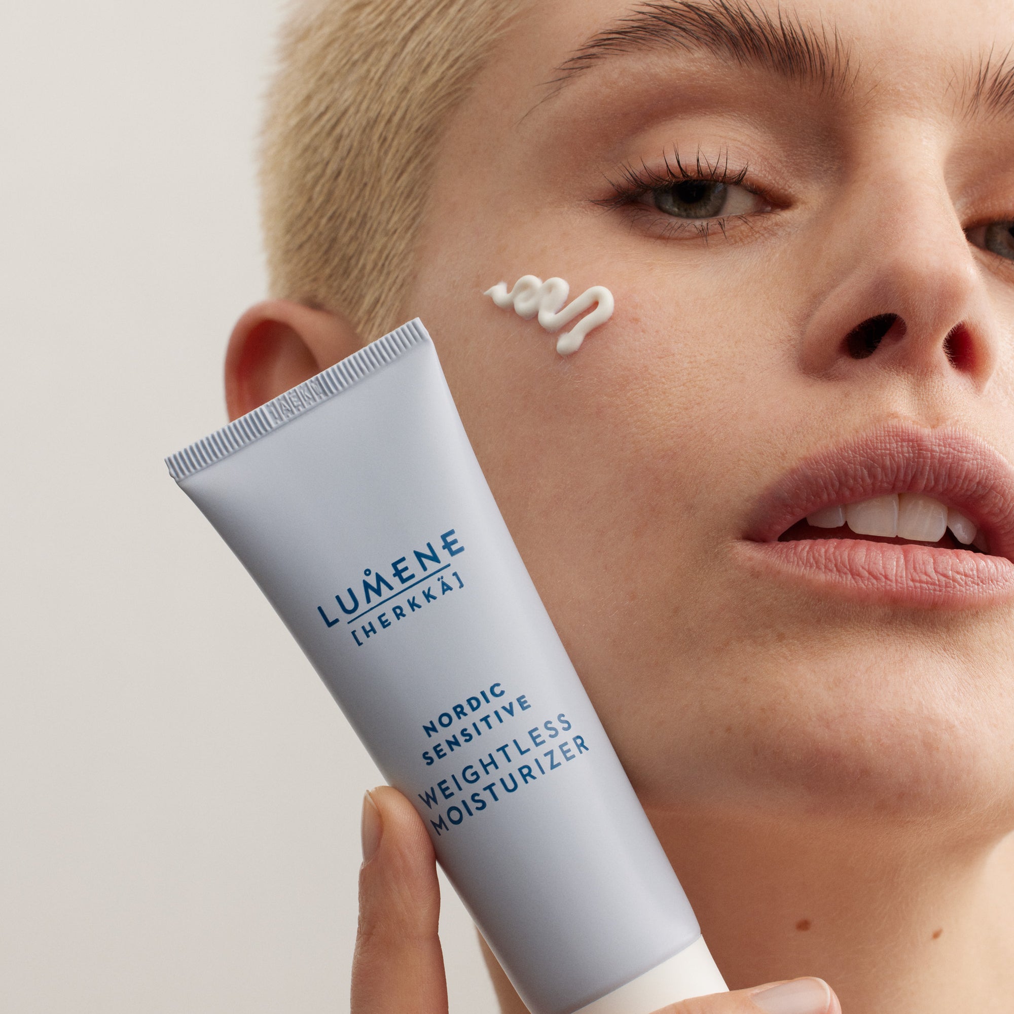 Weightless Moisturizer – Lumene UK